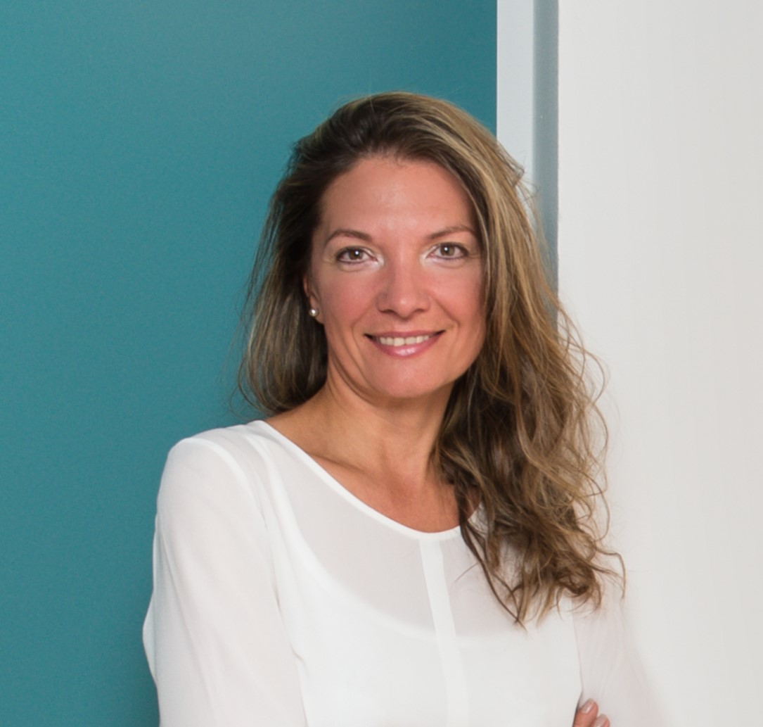 Angelika Henker, Strategische Finanzplanerin und Bankkauffrau